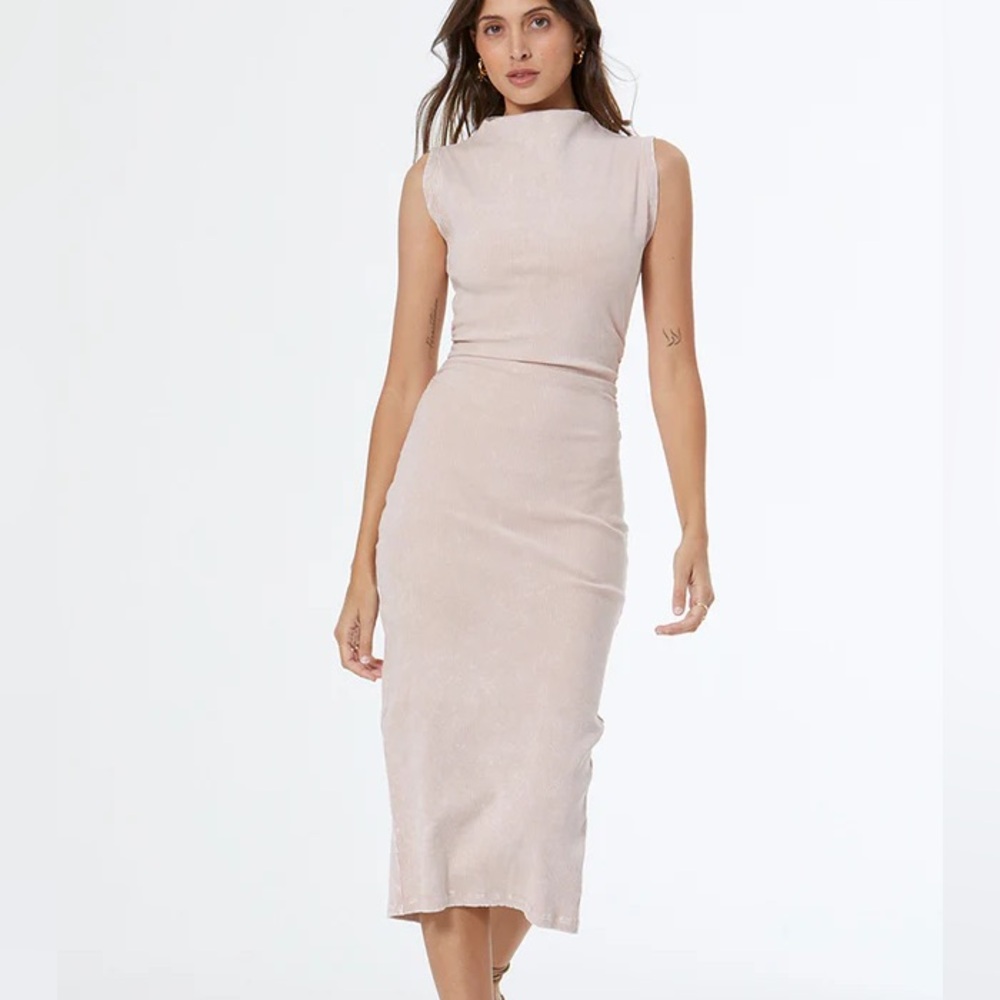 Young Fabulous & Broke Jodie Bodycon Ruched Midi Dress in Shiitake Mineral Wash - Picture 2 of 3